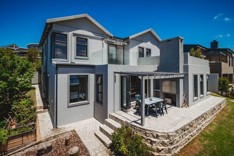 4 Bedroom Property for Sale in Welgelegen Western Cape